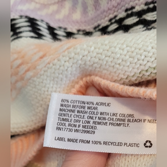 Girl's Lightweight Sweater - Picture 3 of 3